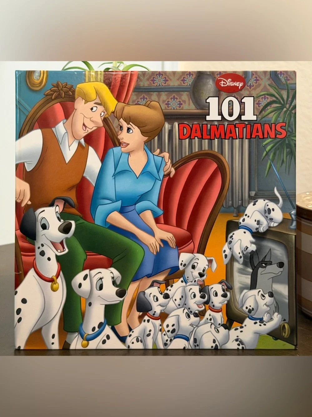 Set of 2 Disney Books~ 101 Dalmatians & Dumbo